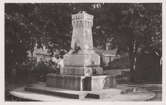 521 - Entrevaux (B.A.) Alt 484 m - Monuments aux Morts 