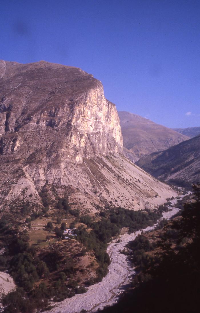 Aurent et le Coulomp, 2001. Cliché : Thomassin, Philippe,  Roudoule, écomusée en terre gavotte.