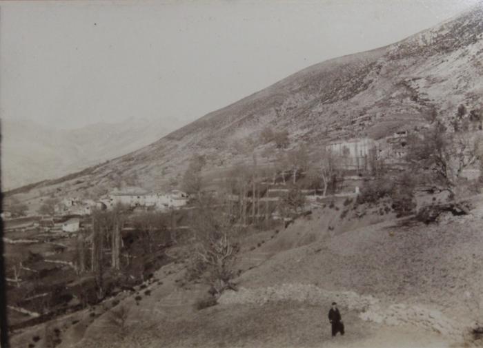 [Saint-Léger, dans les années 1920.]